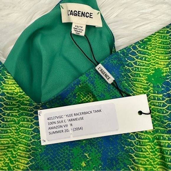 L’agence Kylee Racerback Tank 100% Silk Amazon Viper Print. - Picture 8 of 9